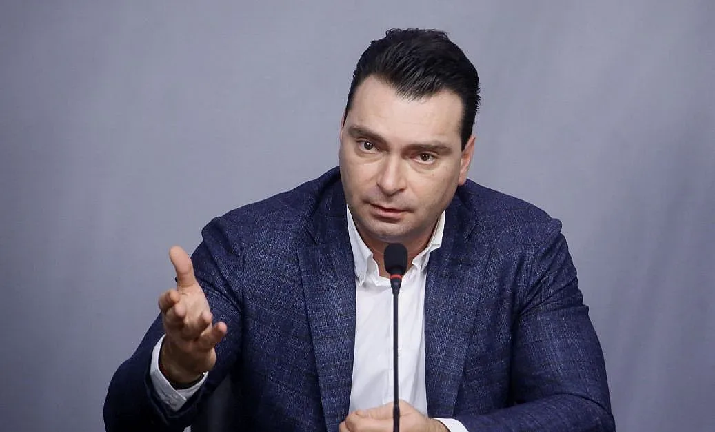 Мая Манолова е номинацията на БСП-София за кмет