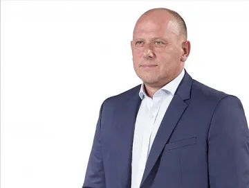 Офицер-запасняк издигна за кмет на Казанлък БСП