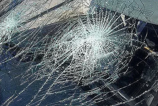 Потрошиха стъклата на 30 автомобила в автоморга