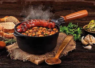 Уникален събор събра  2000 на боб и наденица