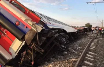 Човек почина, а 33-ма са ранени в Япония