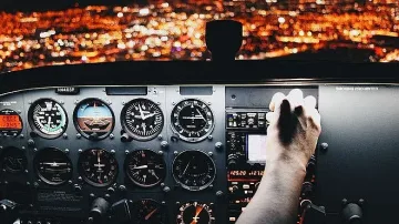 Пътник на самолет смени пилота