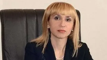 Новият омбудсман с британски орден