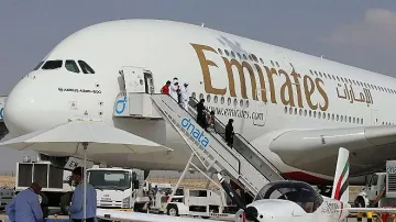 Airbus 380 кацна спешно в София