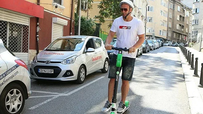 Шефът на КАТ: Тротинетките са незаконни