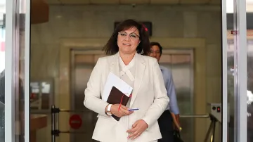 Нинова: След 7 дни ще кажем за Манолова