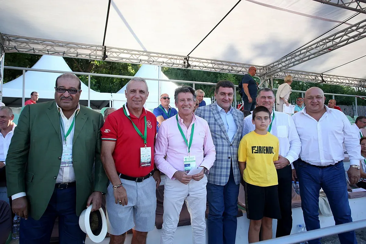 И Стоичков гледа наживо Балканиадата в Правец