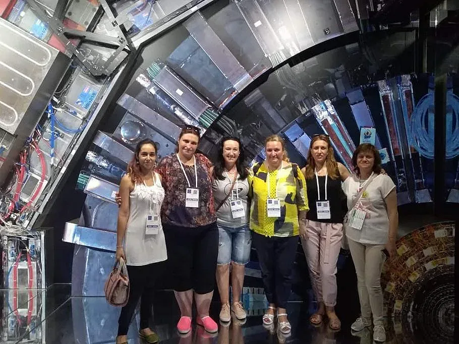 73 BG-учители влизат в големия колайдер в ЦЕРН