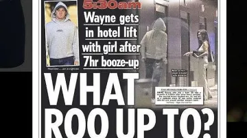 Руни вкарал 27-годишна в стаята си и заспал