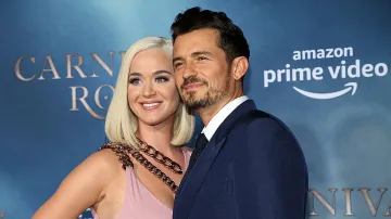 Пери и Блум се венчаят в ирландски замък