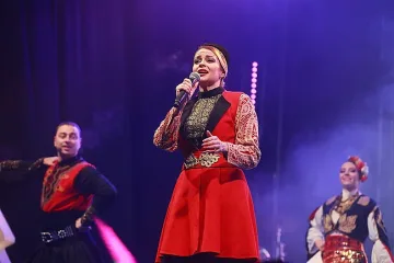 Мария Чакърдъкова пее в Мъглиж за Цветница
