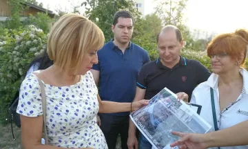 Манолова подкрепи протест с/у строежи в Овча купел