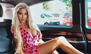 Андреа се прави на умряла