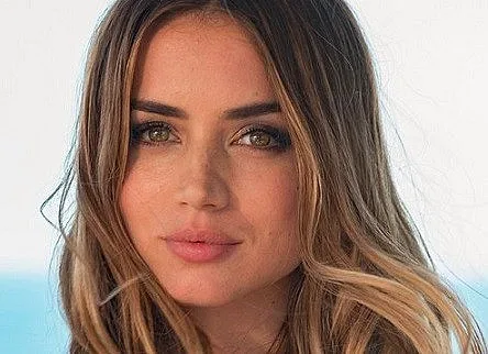 Нов живот за бивша на Афлек! Топ красавицата на Холивуд взе съдбовно решение