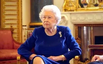 Елизабет ll спира работата на парламента