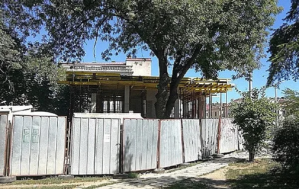 Писоар в парка "Заимов" ще става банков клон