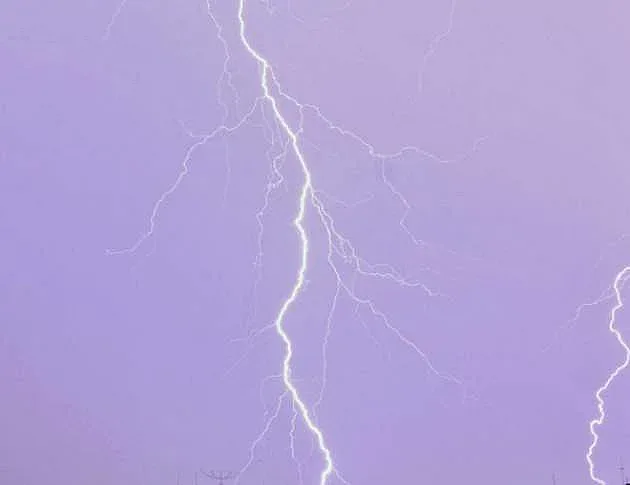 Шестима пострадаха от мълния на турнир по голф