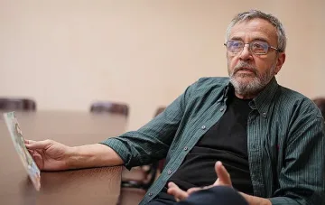 Анри Кулев: Царе сме  на „Разбий построеното“