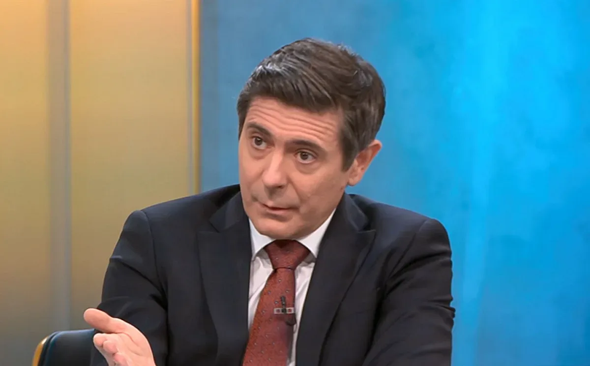 Виден седесар скочи на Нова тв: Виктор Николаев е простак!