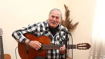 Мошеници ограбили Жорж Ганчев преди смъртта му