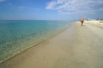 Обират нашенци докато спят на почивка в Гърция