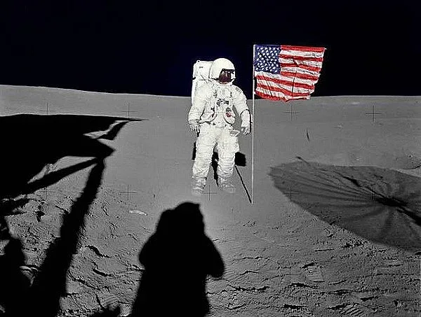 Лунният камък от "Аполо 14" бил земен