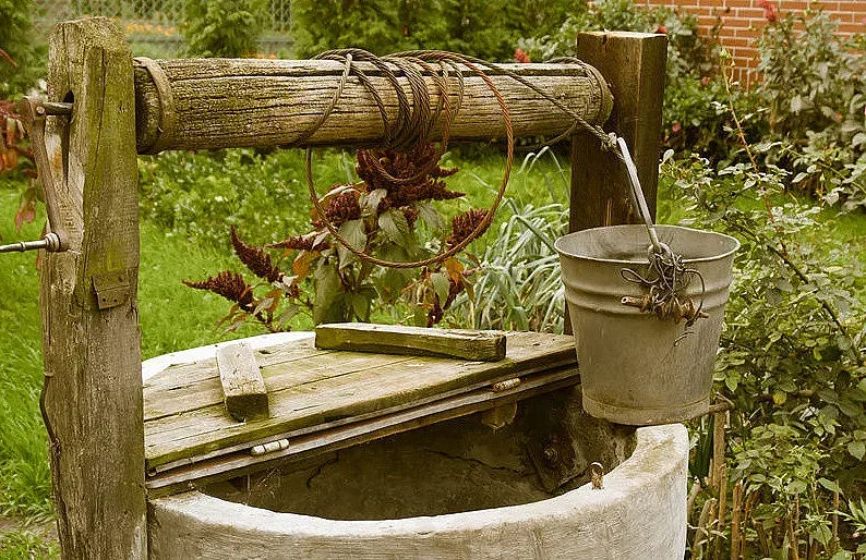 Баща и син удавили съсед в кладенец