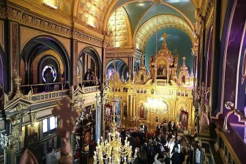 Желязната църква устоя на як порой в Истанбул