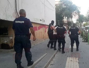 Екшън в Поморие с психясал полицай