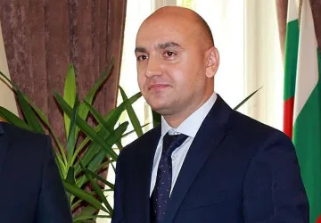 Шефът на "Земеделие" обеща още пари за млади фермери