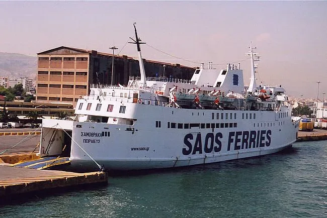 Българи още блокирани на Самотраки, фериботи няма