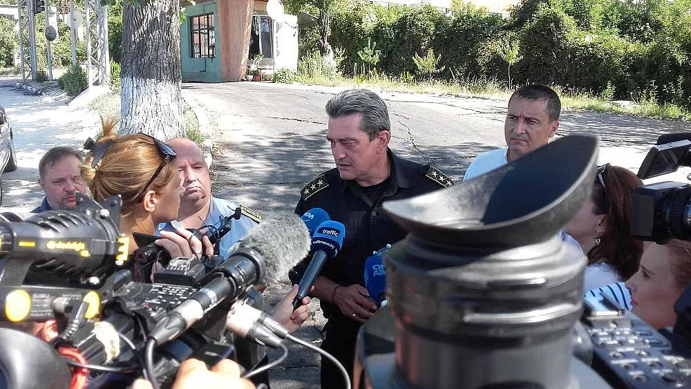 Огненият ад у нас: 8000 декара горят в хасковско