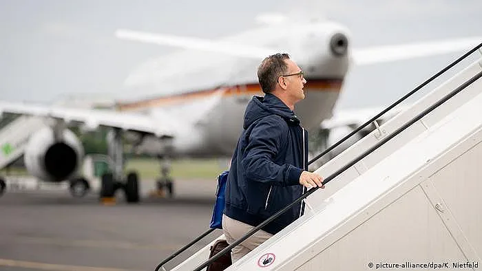 Повредиха се двата самолета на дипломат №1