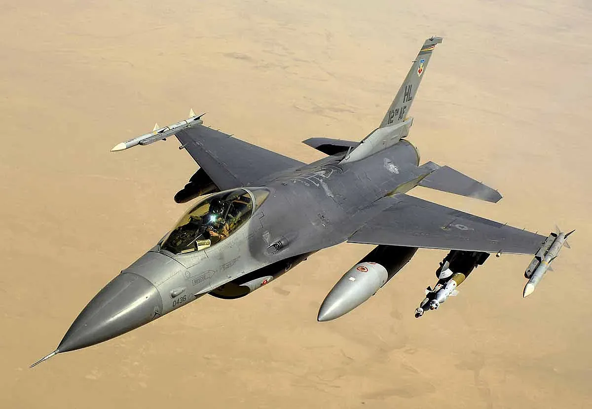 Платихме $ 1,2 милиарда за F-16