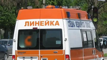 Трима с опасност за живота от катастрофа във Варна