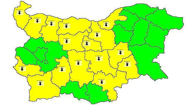 Две трети от България с жълт код заради жегата