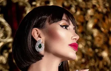 Вижте бижутата на Моника Валериева