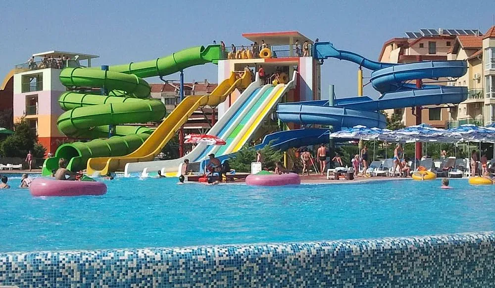 Убилият младеж аквапарк продължава да работи