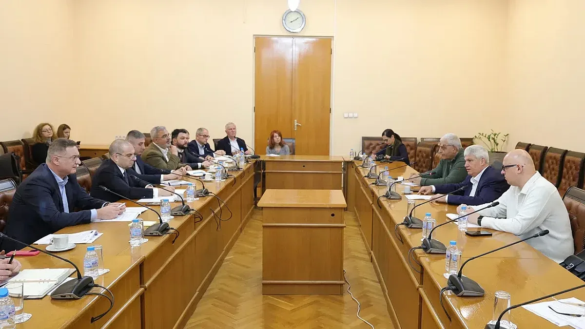 Гроздан Караджов огласи голяма опасност за БДЖ