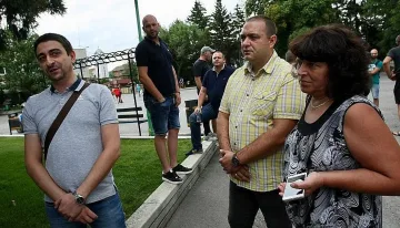 Профи протестъри на античумен бунт в с. Мрамор