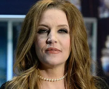 $ 4 милиона ще получи Лиза Мари Пресли за шокиращи семейни тайни