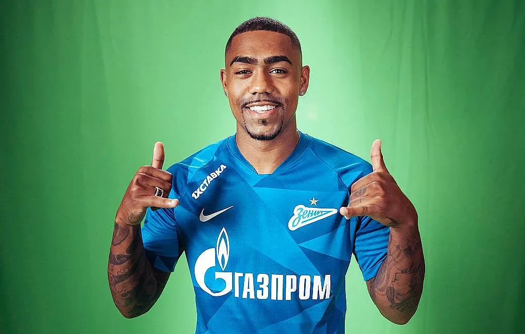 Зенит купи бразилец от Барселона