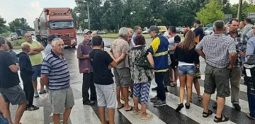 Свиневъди блокираха пътя Сливен-Ямбол