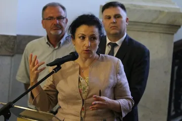 Танева: Никой не е успял да изкорени чумата