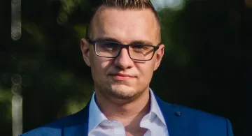 Камери дали паролата на лаптопа на хакера Кристиян