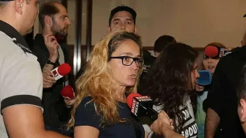 Нечувано! Осъдената Иванчева с протест срещу Гешев