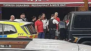 Мотористи нападнаха с ножове звезди на Арсенал (ВИДЕО)