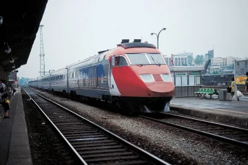 Спират влакове заради невиждани жеги в Европа