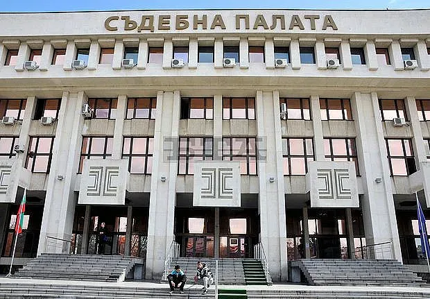 Абсурд: 3000 лв. ще плаща изританата от швед камериерка