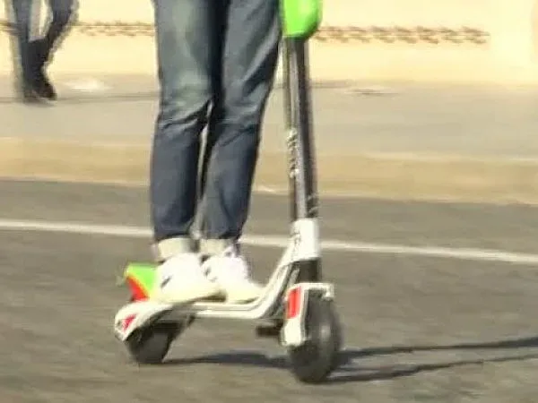 Обмислят правила и за електрическите тротинетки